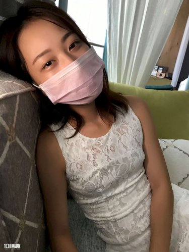 美女脱个精光露屁股的视频